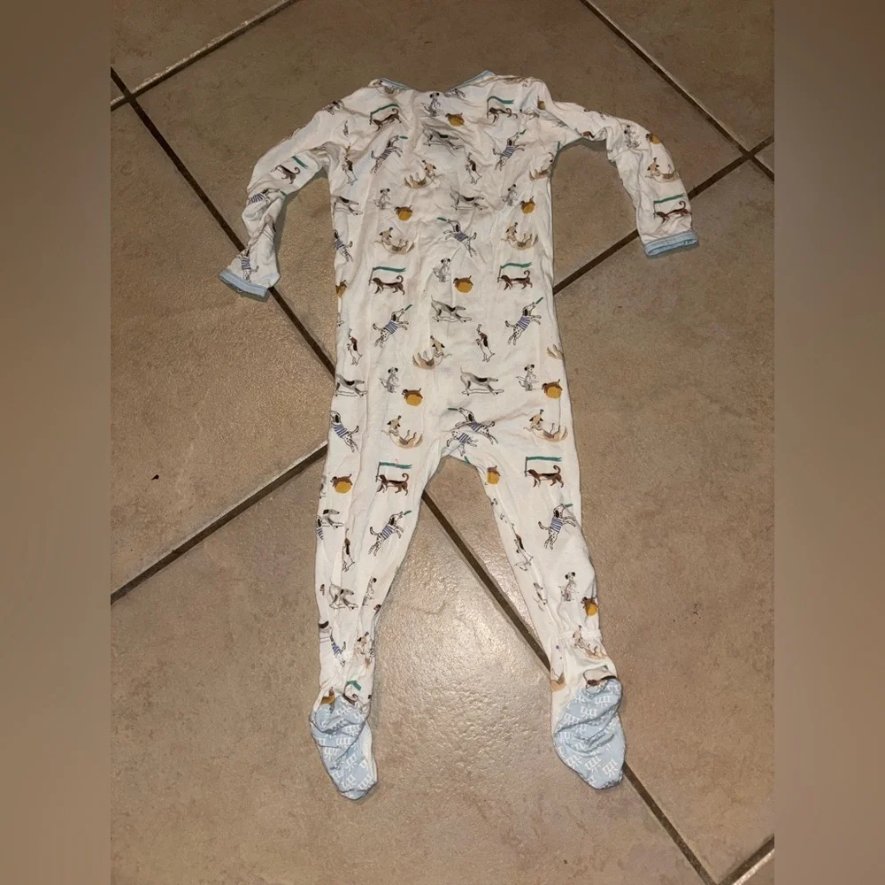 Like New Magnetic Me White Animal Print Footie - Picture 8 of 11